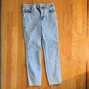 Good American Light Wash Straight Leg Jeans